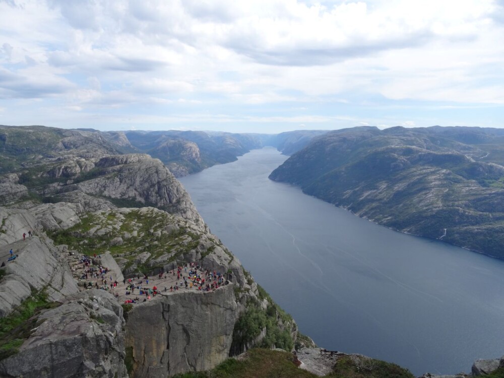 Wandelen naar Preikestolen Noorwegen